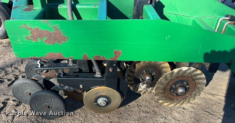 image for item ML9817 Great Plains NTA3010  no-till air seeder
