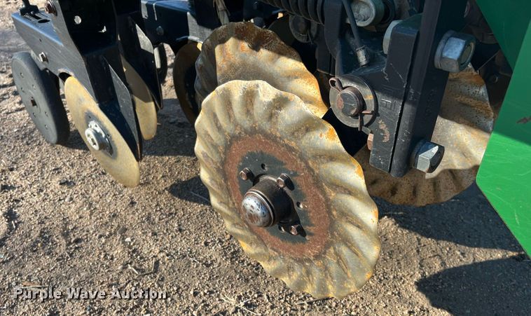 image for item ML9817 Great Plains NTA3010  no-till air seeder