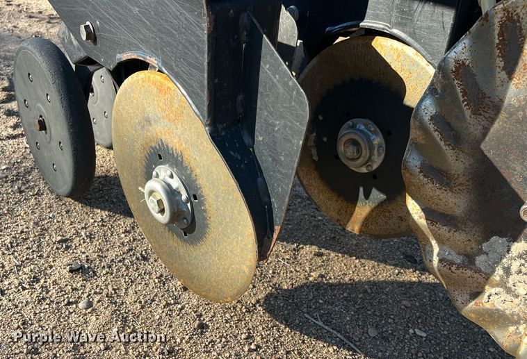image for item ML9817 Great Plains NTA3010  no-till air seeder