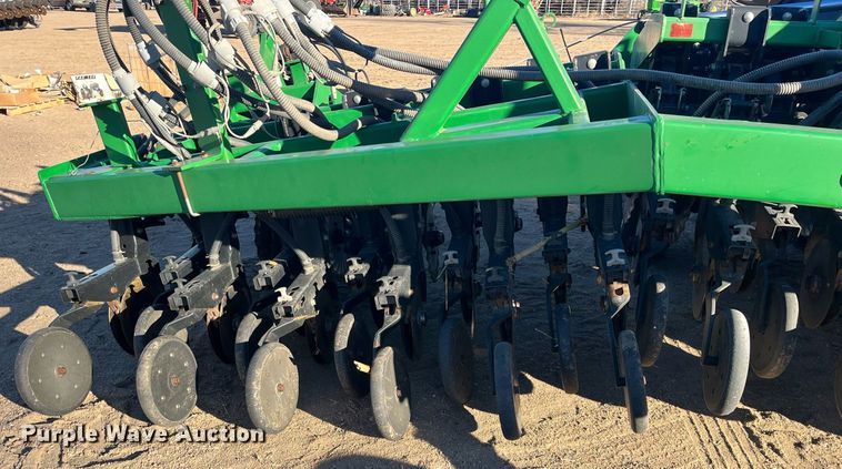 image for item ML9817 Great Plains NTA3010  no-till air seeder