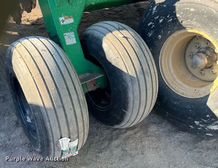 image for item ML9817 Great Plains NTA3010  no-till air seeder