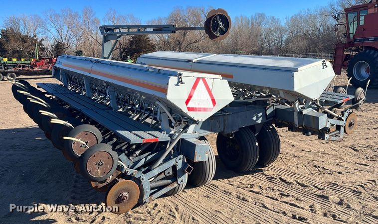 image for item ML9826 CrustBuster 4000MT  Min-Till DD36X10 grain drill