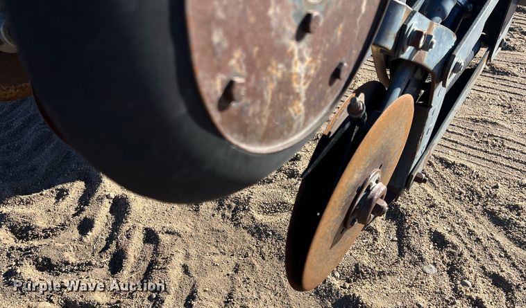 image for item ML9826 CrustBuster 4000MT  Min-Till DD36X10 grain drill