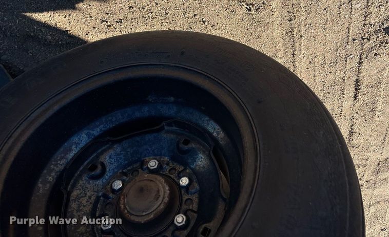 image for item ML9826 CrustBuster 4000MT  Min-Till DD36X10 grain drill