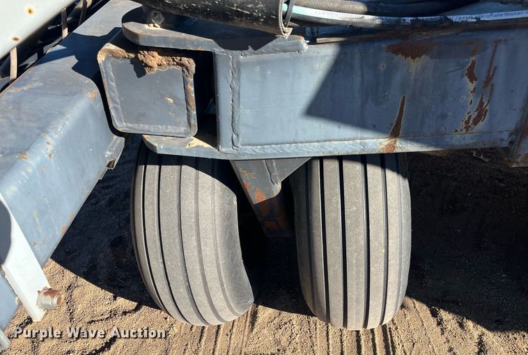 image for item ML9826 CrustBuster 4000MT  Min-Till DD36X10 grain drill