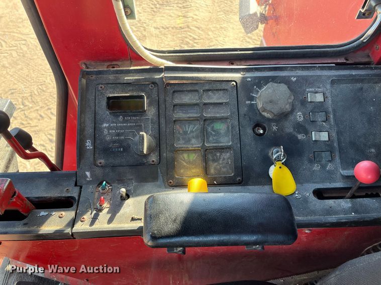 image for item ML9827 1980 International 1460  Axial-Flow Rice Special combine