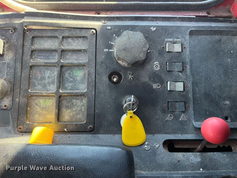 image for item ML9827 1980 International 1460  Axial-Flow Rice Special combine