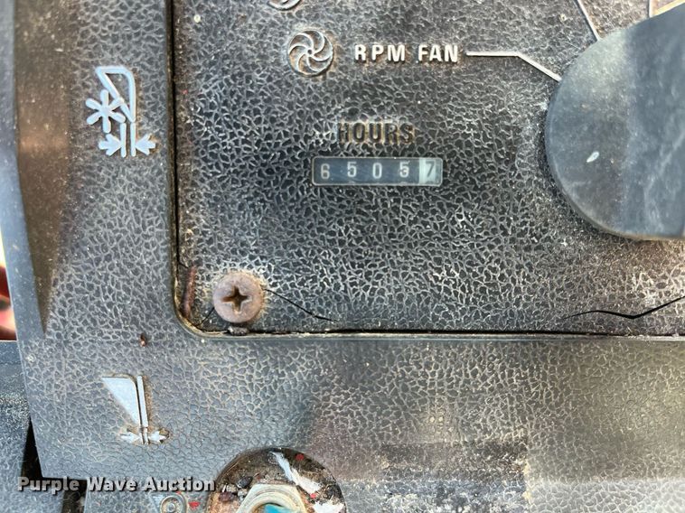 image for item ML9827 1980 International 1460  Axial-Flow Rice Special combine