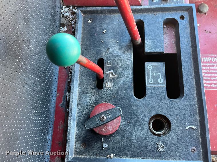 image for item ML9827 1980 International 1460  Axial-Flow Rice Special combine