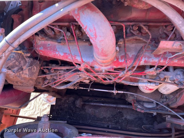 image for item ML9827 1980 International 1460  Axial-Flow Rice Special combine