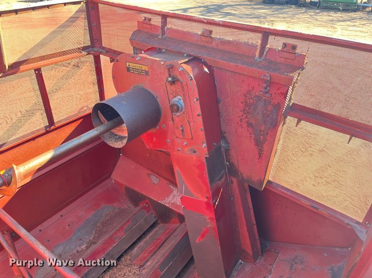 image for item ML9827 1980 International 1460  Axial-Flow Rice Special combine