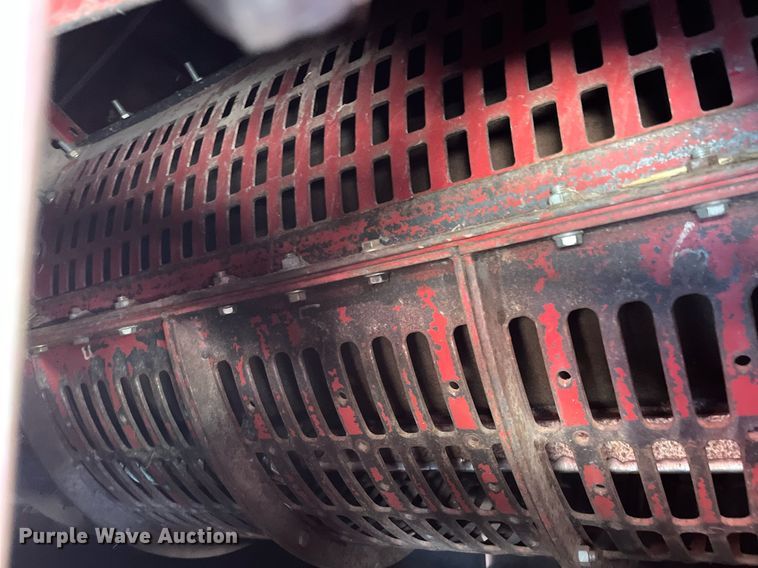 image for item ML9827 1980 International 1460  Axial-Flow Rice Special combine