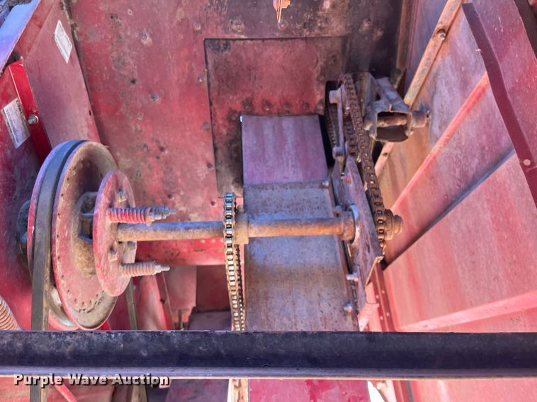 image for item ML9827 1980 International 1460  Axial-Flow Rice Special combine