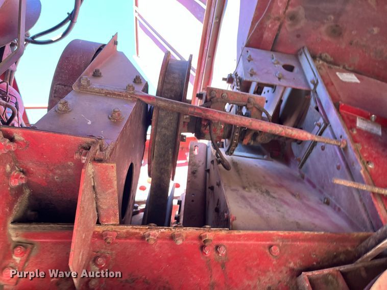 image for item ML9827 1980 International 1460  Axial-Flow Rice Special combine