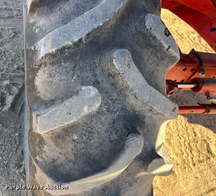 image for item ML9827 1980 International 1460  Axial-Flow Rice Special combine