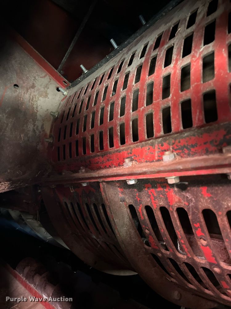 image for item ML9827 1980 International 1460  Axial-Flow Rice Special combine