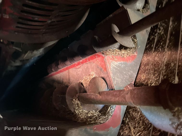 image for item ML9827 1980 International 1460  Axial-Flow Rice Special combine