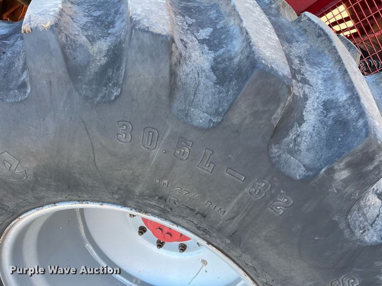 image for item ML9827 1980 International 1460  Axial-Flow Rice Special combine