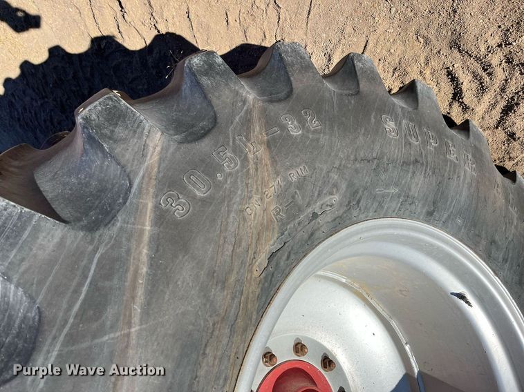 image for item ML9827 1980 International 1460  Axial-Flow Rice Special combine