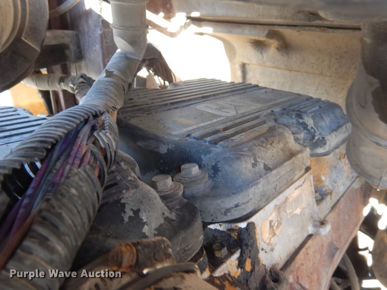 image for item DF8318 2006 International 9900i  semi truck