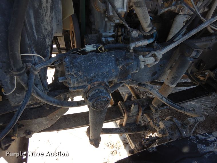 image for item DF8318 2006 International 9900i  semi truck