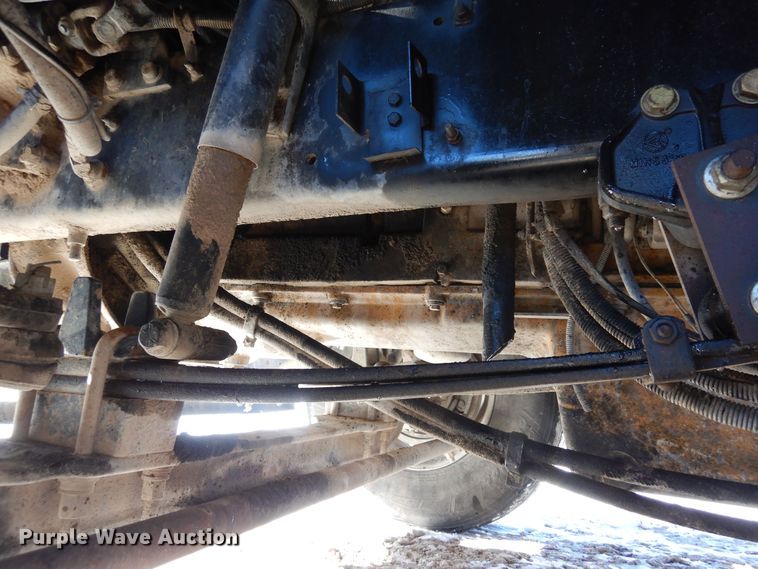 image for item DF8318 2006 International 9900i  semi truck