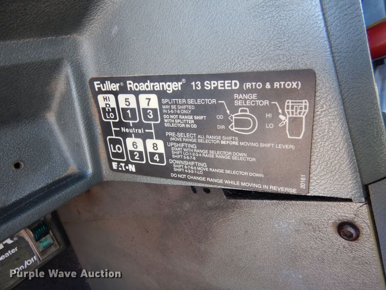 image for item DF8321 1990 Mack CH613  semi truck