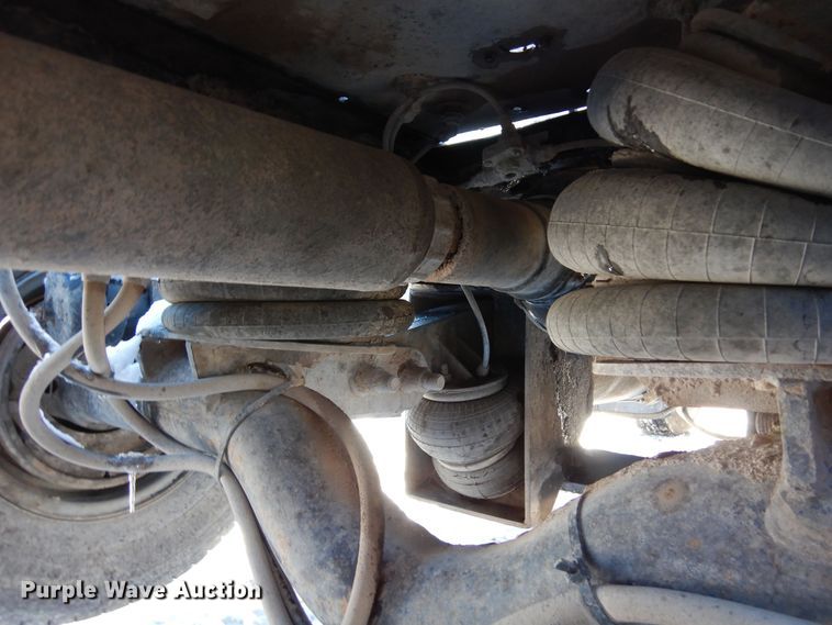 image for item DF8321 1990 Mack CH613  semi truck