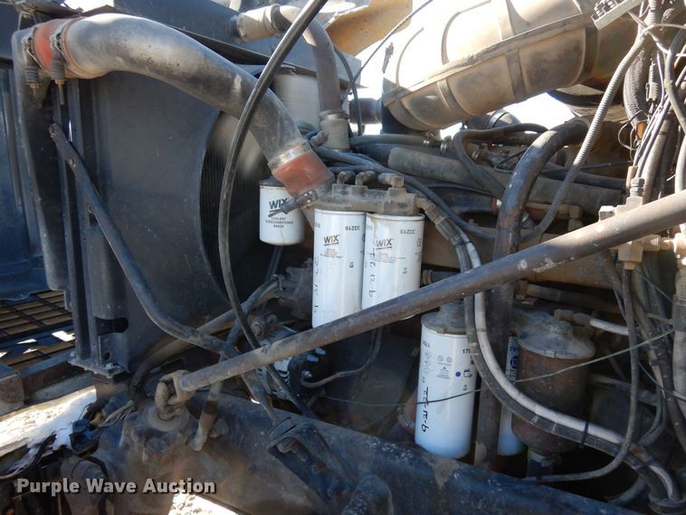 image for item DF8321 1990 Mack CH613  semi truck