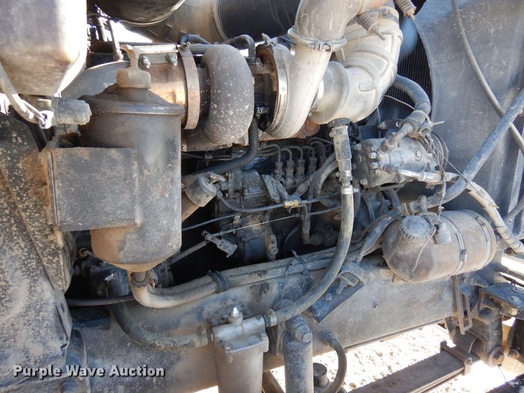 image for item DF8321 1990 Mack CH613  semi truck