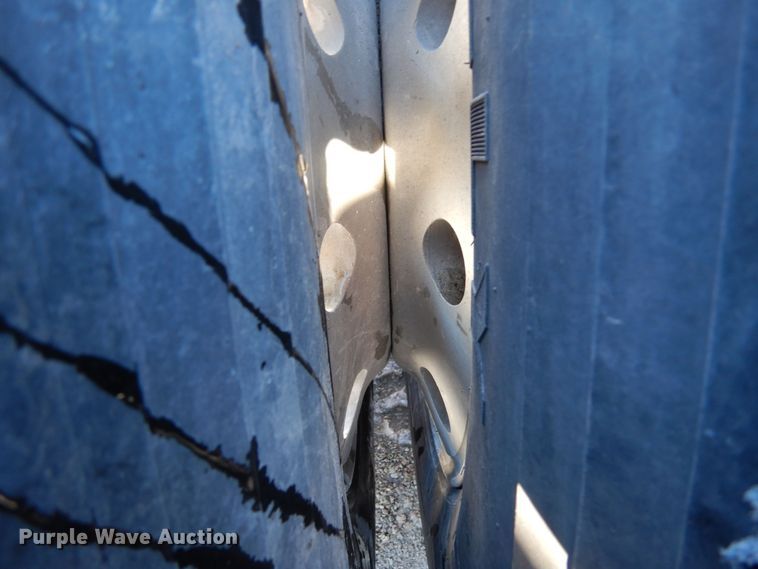 image for item DF8321 1990 Mack CH613  semi truck