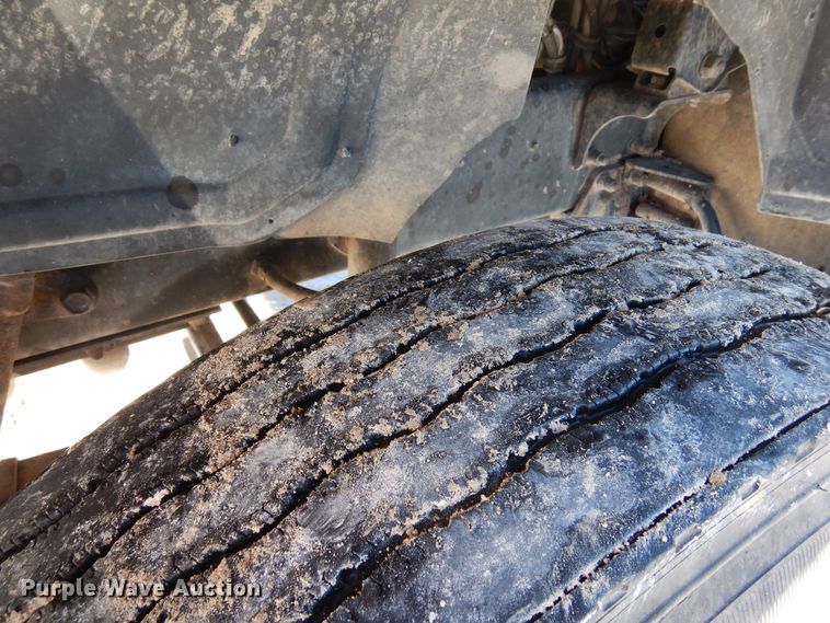 image for item DF8321 1990 Mack CH613  semi truck