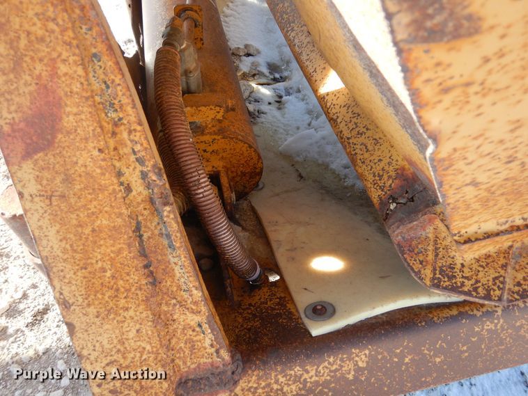 image for item DF8324 1986 Load King 1827  bottom dump trailer