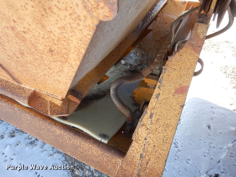 image for item DF8324 1986 Load King 1827  bottom dump trailer