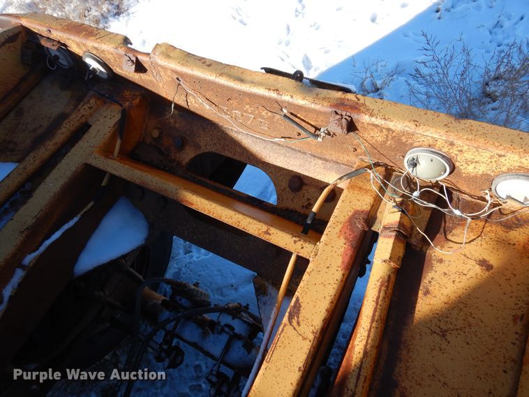 image for item DF8324 1986 Load King 1827  bottom dump trailer