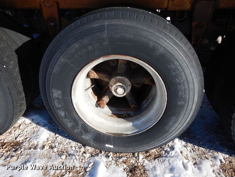 image for item DF8324 1986 Load King 1827  bottom dump trailer