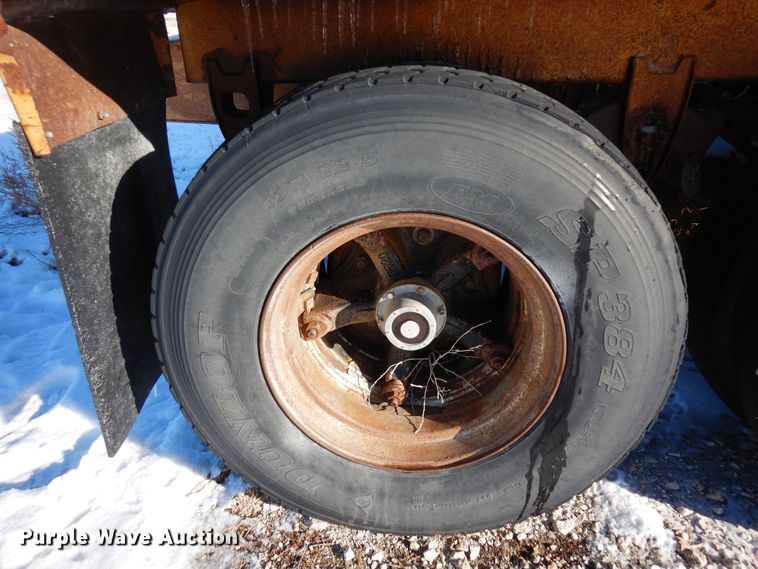 image for item DF8324 1986 Load King 1827  bottom dump trailer