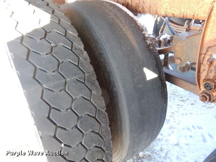 image for item DF8324 1986 Load King 1827  bottom dump trailer