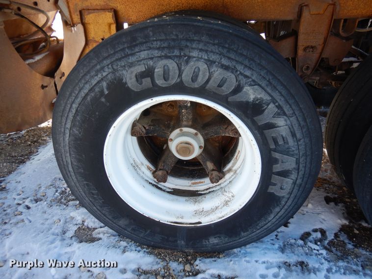 image for item DF8324 1986 Load King 1827  bottom dump trailer