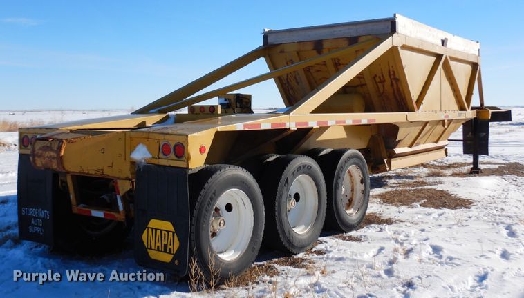 image for item DF8325 1986 Red River  bottom dump trailer
