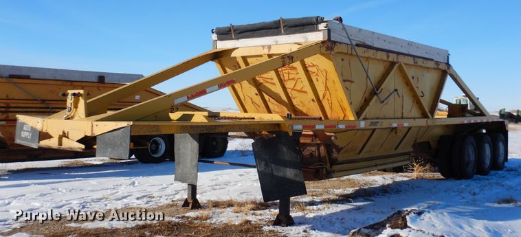 image for item DF8325 1986 Red River  bottom dump trailer