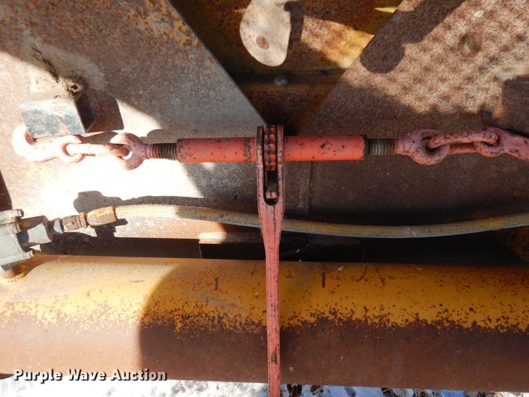 image for item DF8325 1986 Red River  bottom dump trailer