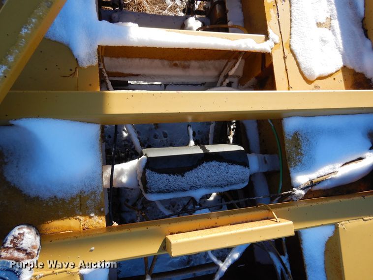 image for item DF8325 1986 Red River  bottom dump trailer