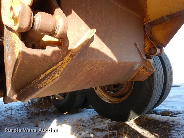 image for item DF8325 1986 Red River  bottom dump trailer