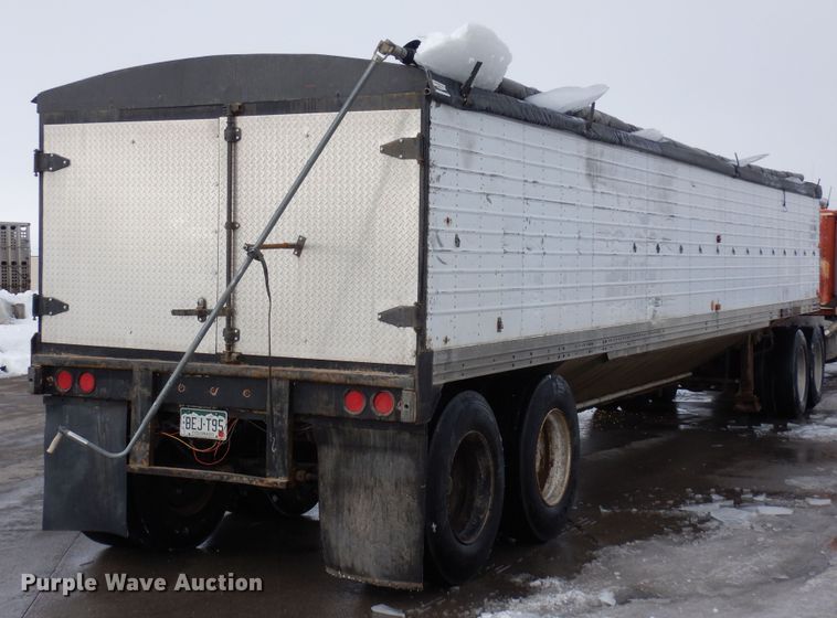 image for item DF8330 1972 Timpte TT103WTH  grain trailer