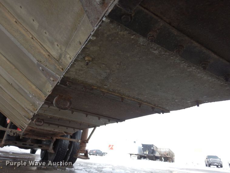 image for item DF8330 1972 Timpte TT103WTH  grain trailer