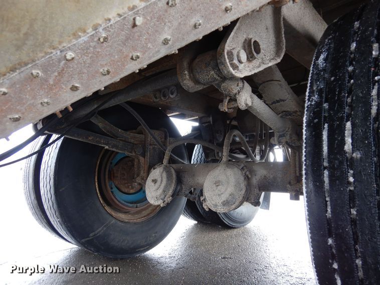 image for item DF8330 1972 Timpte TT103WTH  grain trailer