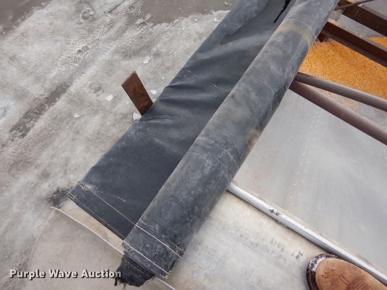 image for item DF8330 1972 Timpte TT103WTH  grain trailer