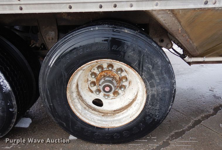 image for item DF8330 1972 Timpte TT103WTH  grain trailer