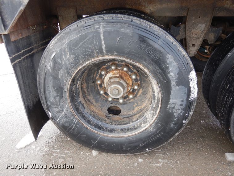 image for item DF8330 1972 Timpte TT103WTH  grain trailer